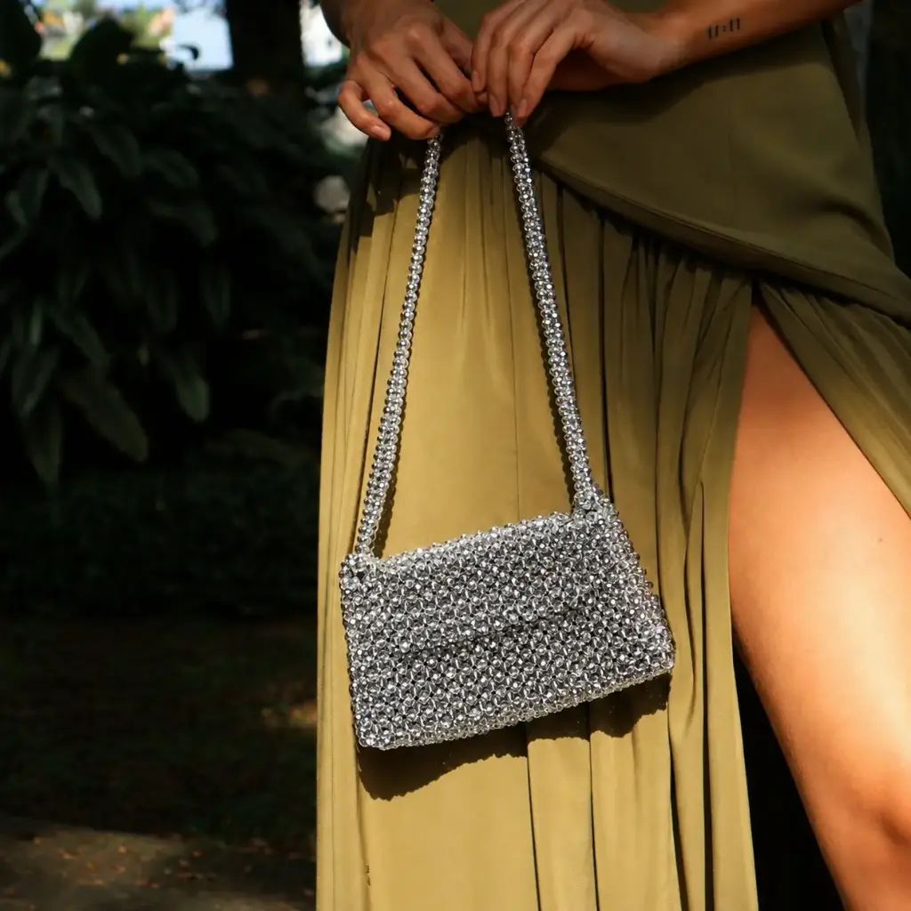 0814 - Cartera plateada murano correa ajustable