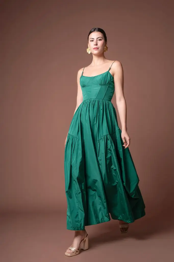 0687 - Verde oscuro complete - Maria Elena Villamil