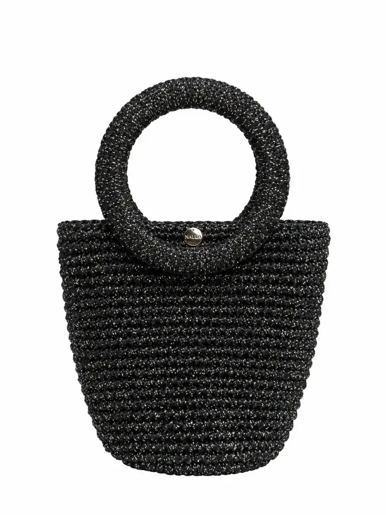 0916 - Cartera canasta aro negra con plateado