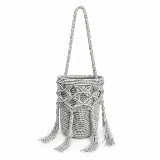 0801- Cartera plateada macrame corta