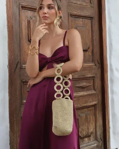 0889 - Cartera tejida aros dorada brillos