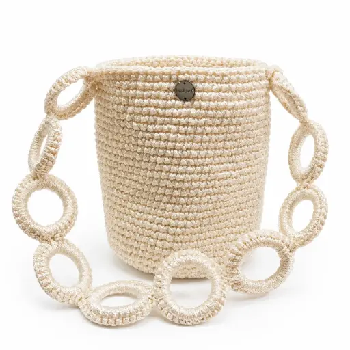 0852- Cartera tejida perla aros 