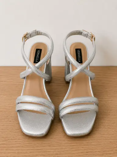Tacones destellos plateados Venta